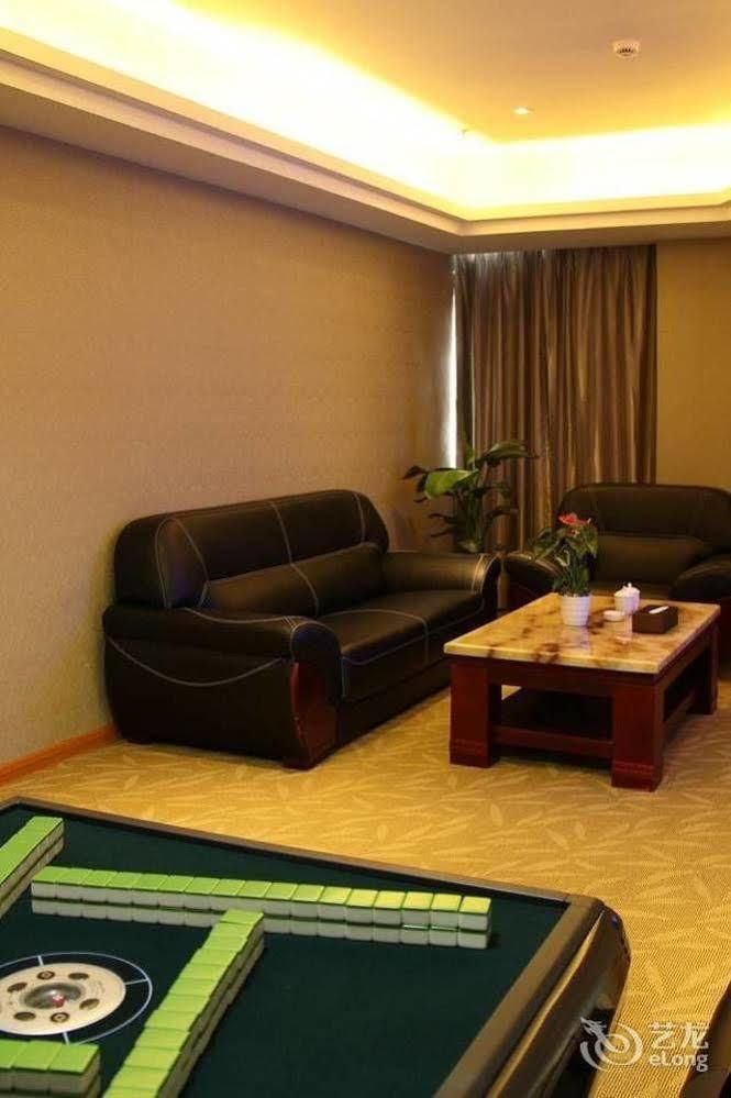 Jinyan Hotel Guangzhou Exterior photo